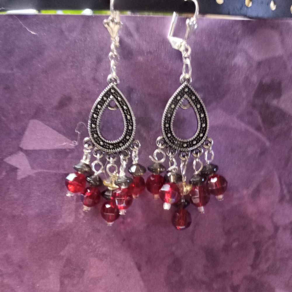 Dangle Red and Silver earrings